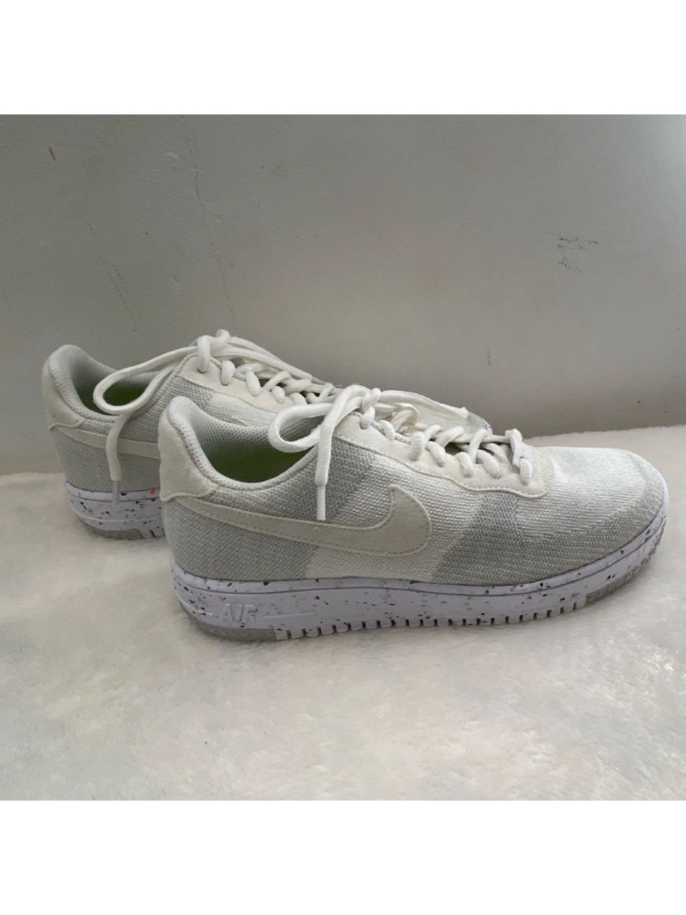 Nike Women's Off-White / Light Gray Low-Top Sneakers